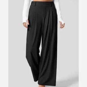 HALARA Wide Leg Pants
High Waisted Pocket
Pleated, Black